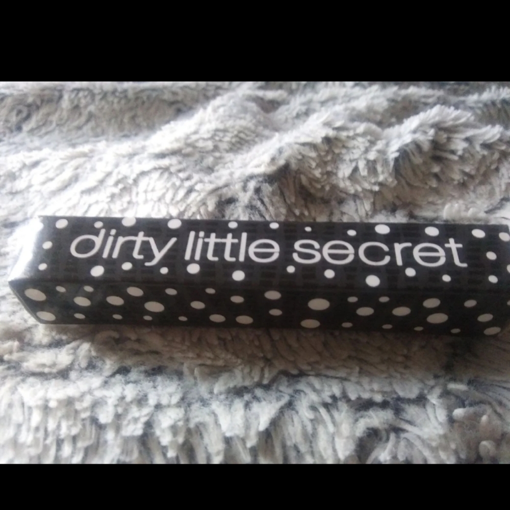 Dirty Little Secret Eyeshadow Crayon FETCH